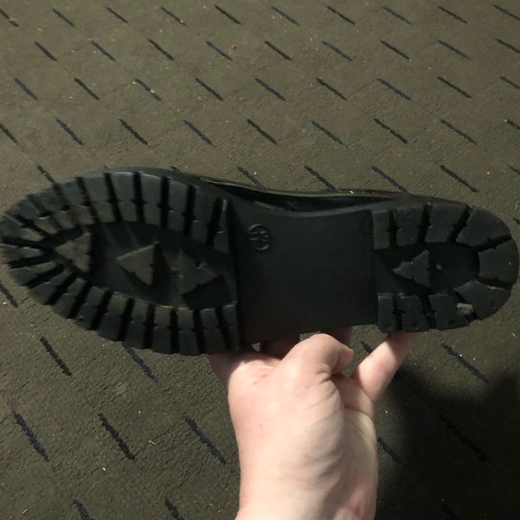 Black patent shiny ankle Rainboot Size 10 - Picture 9 of 9